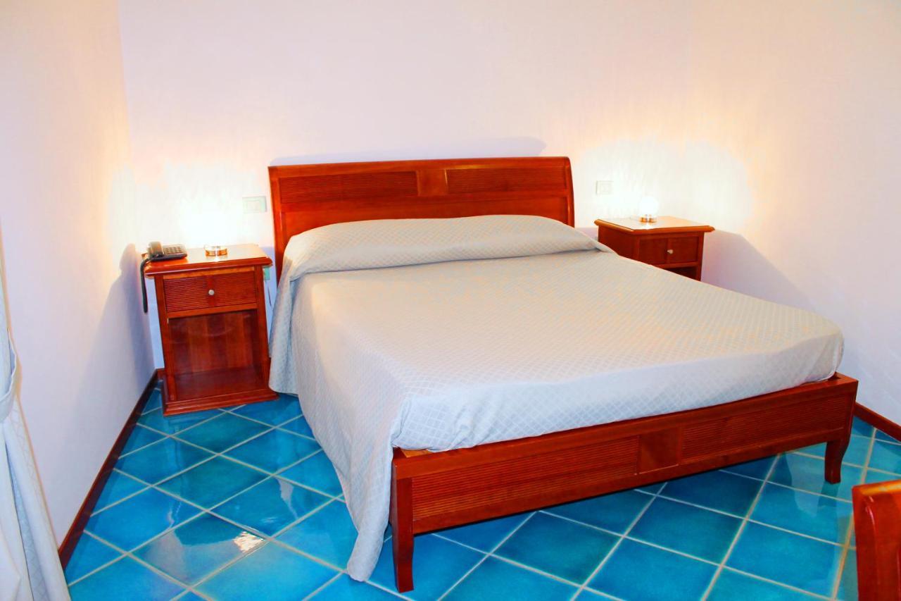 Hotel Pisacane Sapri Extérieur photo